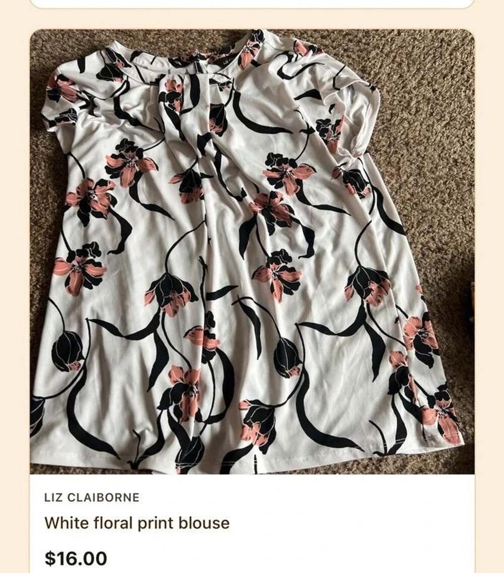 Liz Claiborne White Floral Print Cap Sleeve Blouse